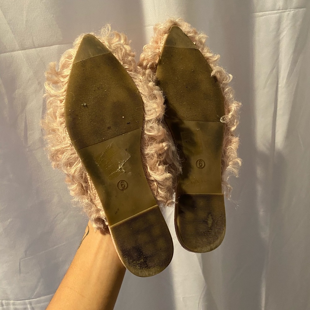 Blush Pink Fuzzy Slides - image 4